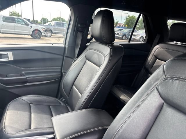 Certified 2020 Ford Explorer XLT w/ Equipment Group 202A AWD/4WD image 12