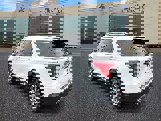 Certified 2024 Ford Explorer Limited image 3