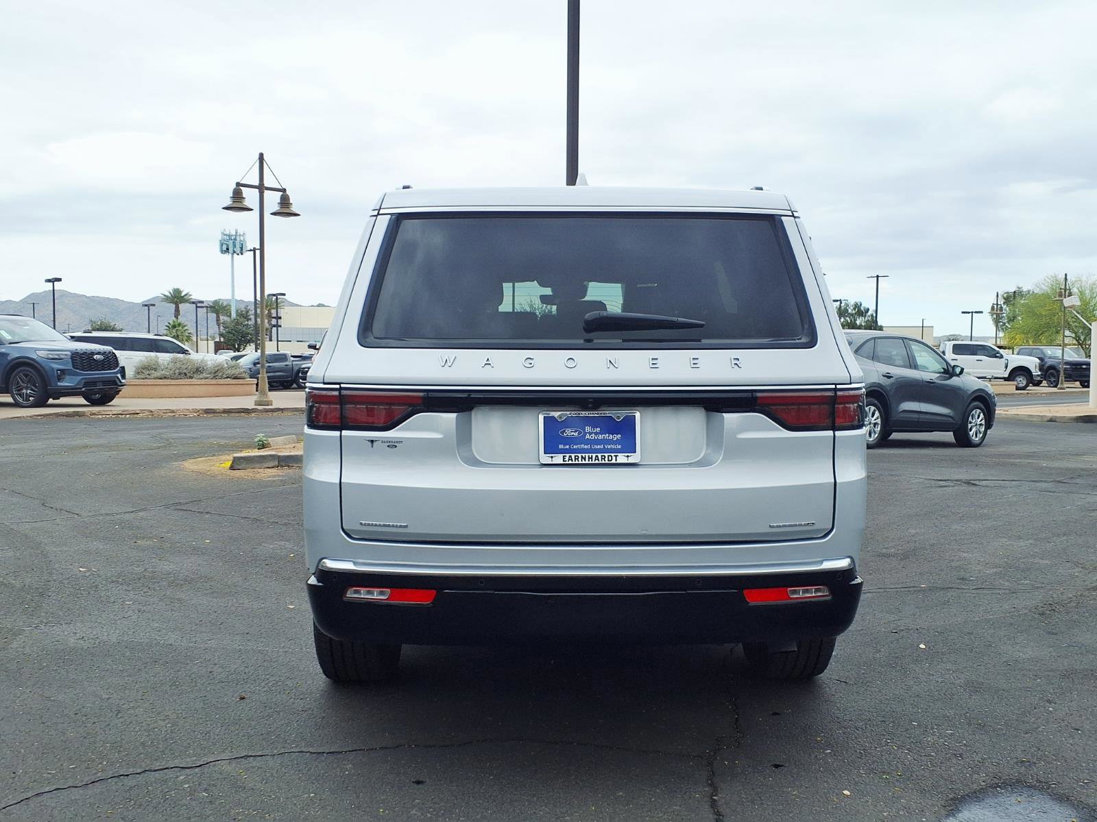 Used 2022 Jeep Wagoneer Series III w/ Flexible Seating Group image 3