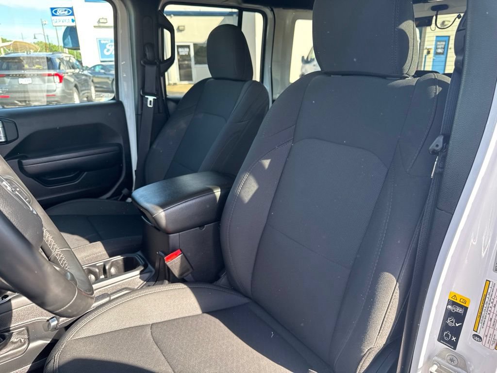 Used 2022 Jeep Wrangler Unlimited Sport AWD/4WD image 15