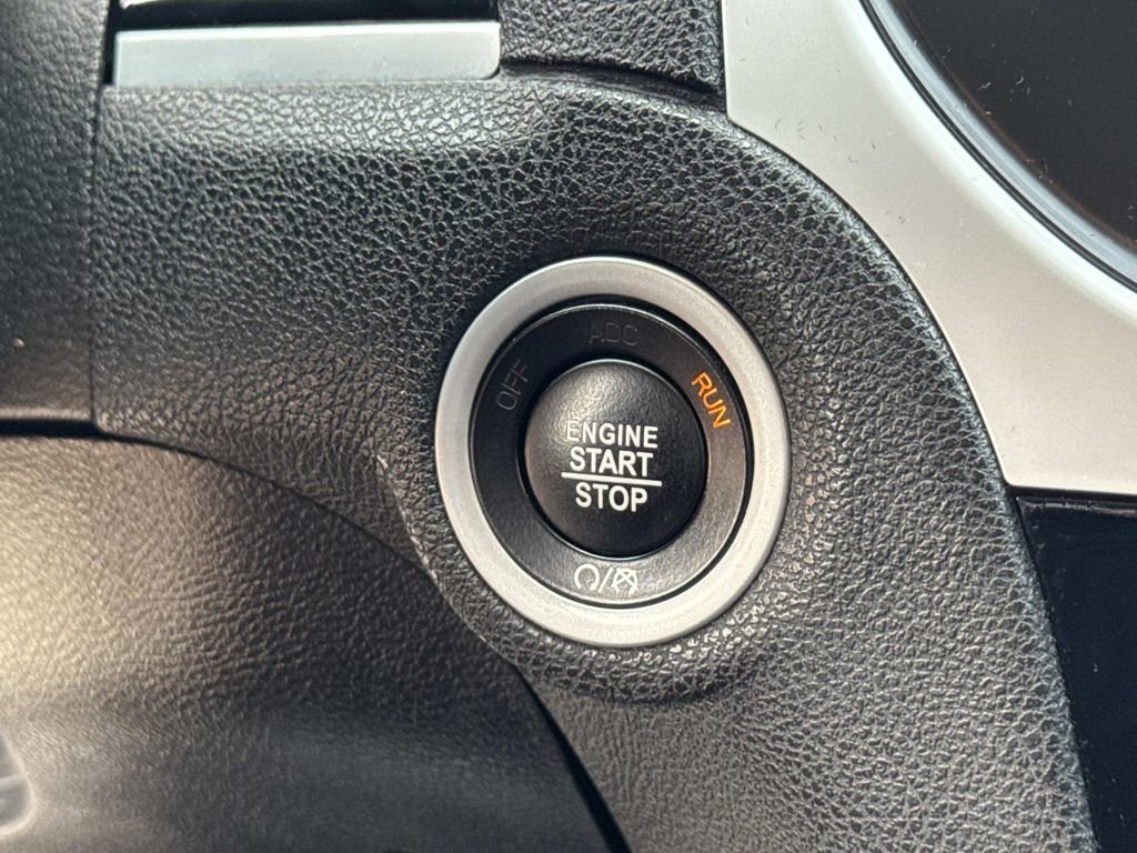 Used 2023 Chrysler 300 Touring image 18