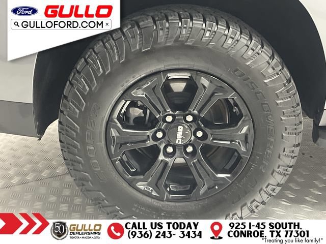Used 2022 GMC Yukon XL SLE w/ Gmc Pro Safety Plus Package AWD/4WD image 32