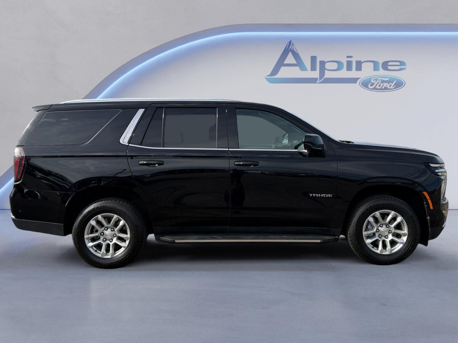 Used 2025 Chevrolet Tahoe LT AWD/4WD image 6
