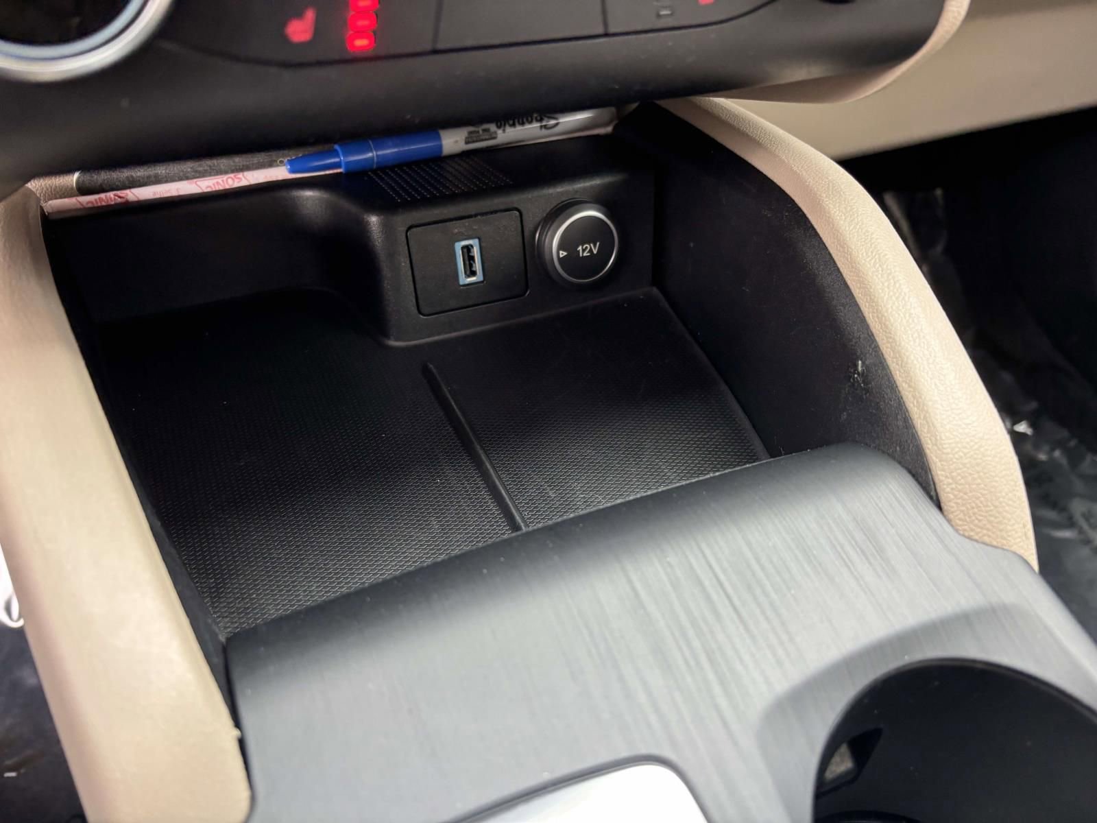 Certified 2020 Ford Escape SE image 25