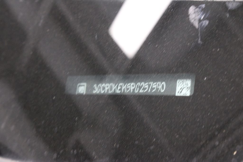 Used 2023 Chevrolet Silverado 1500 LT AWD/4WD image 31