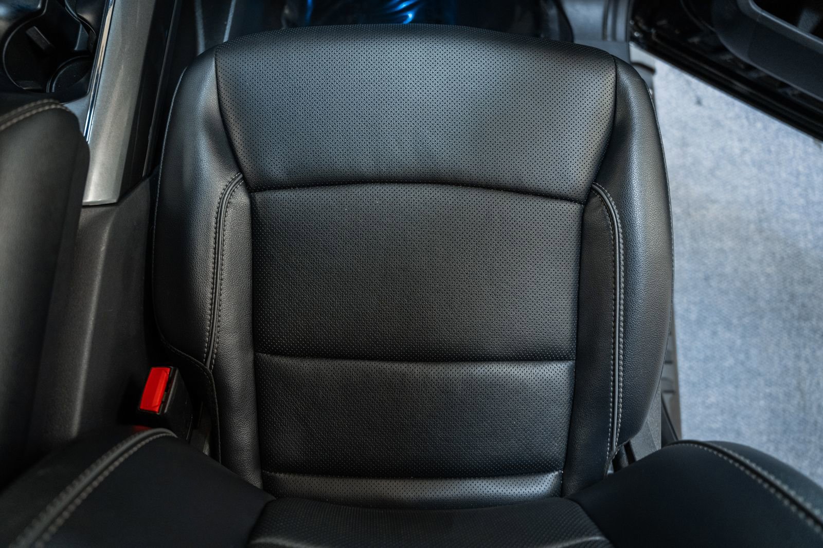 Certified 2023 Ford F150 Lariat w/ Equipment Group 502A High image 39