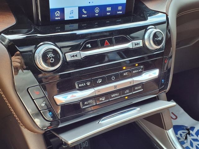 Certified 2023 Ford Explorer King Ranch w/ Technology Package AWD/4WD image 14
