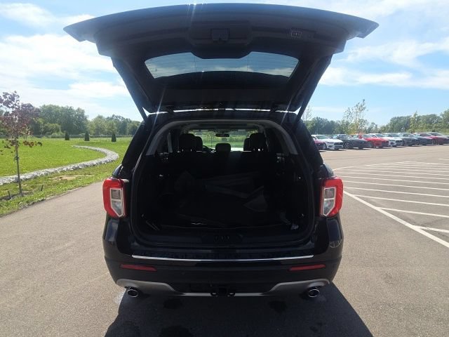 Certified 2023 Ford Explorer Limited w/ Limited Technology Package AWD/4WD image 9
