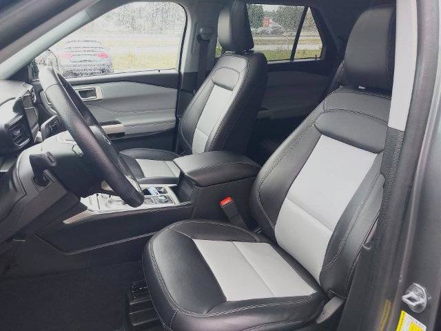 Certified 2023 Ford Explorer XLT w/ Equipment Group 202A AWD/4WD image 23