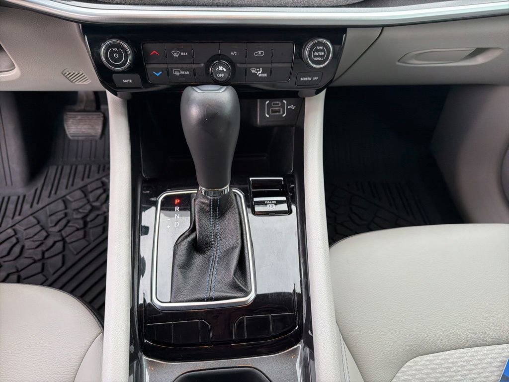 Used 2022 Jeep Compass Latitude w/ Sun and Sound Group image 25