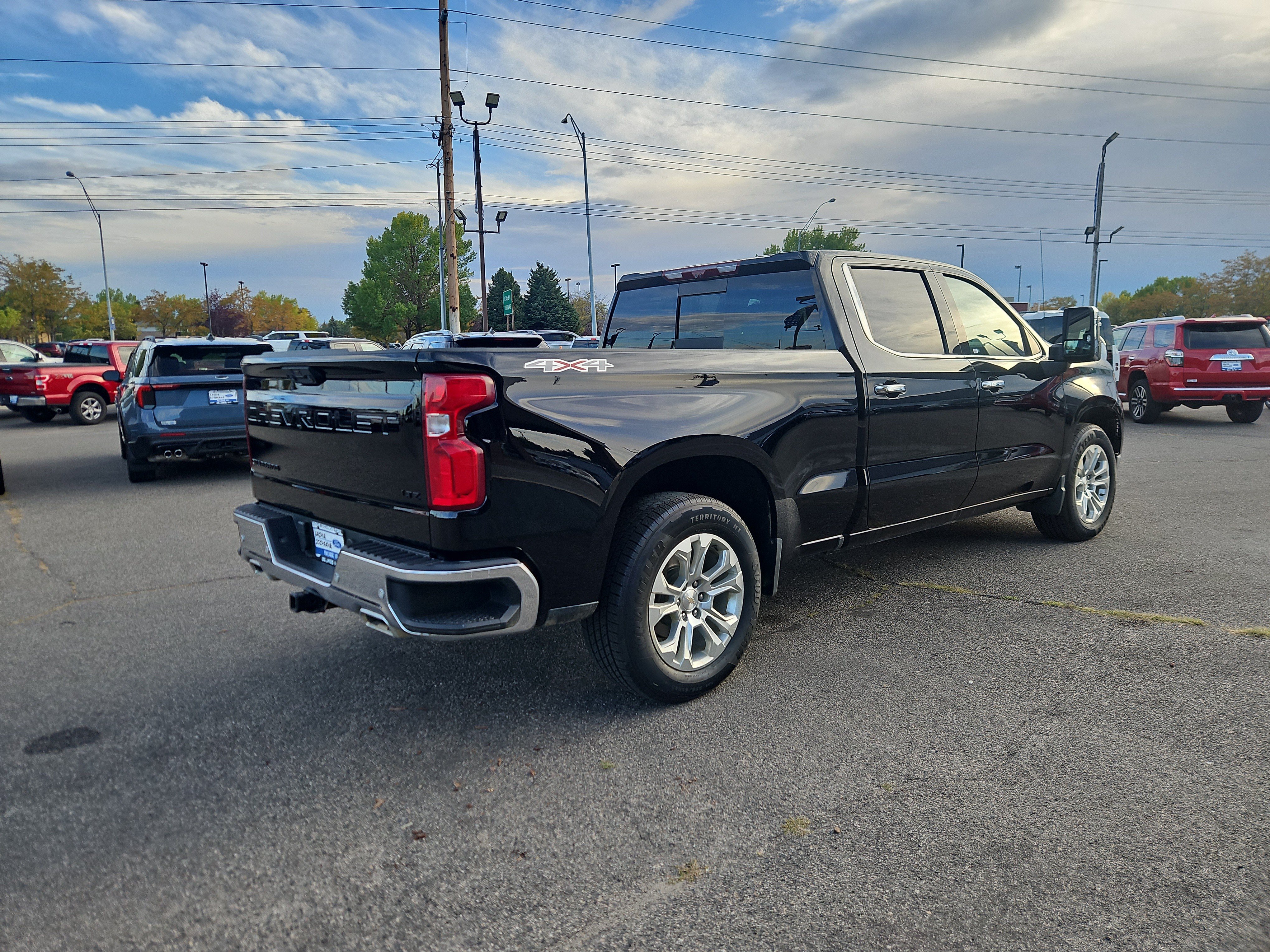 Used 2023 Chevrolet Silverado 1500 LTZ w/ Technology Package AWD/4WD image 5