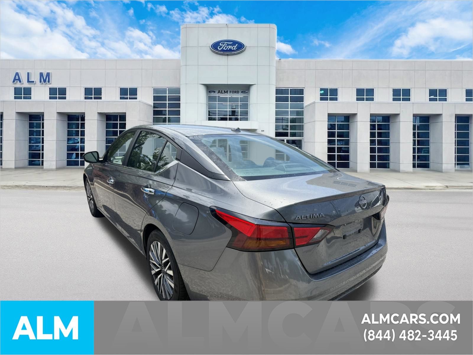 Used 2025 Nissan Altima 2.5 SV FWD image 9
