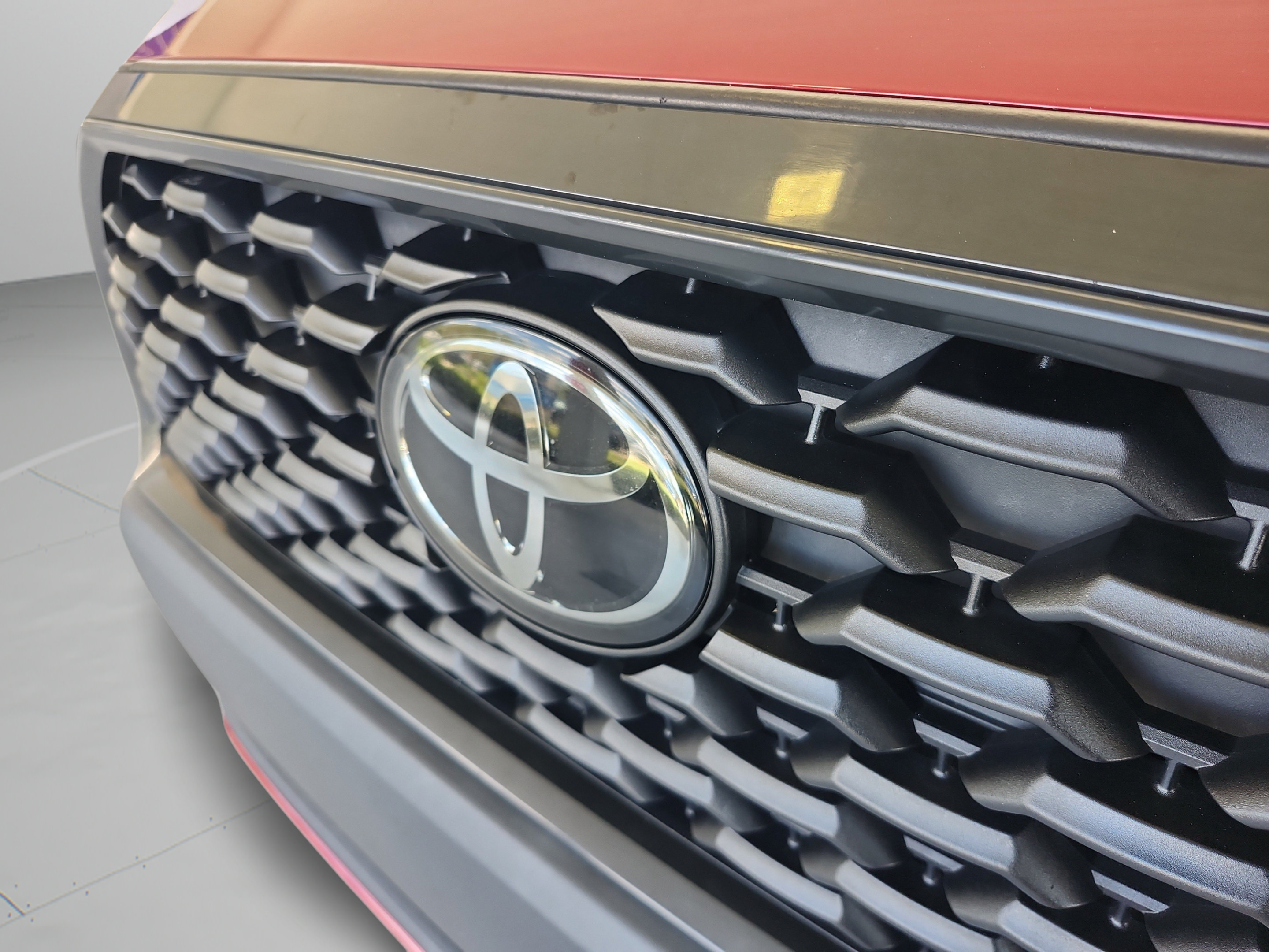 Used 2022 Toyota Corolla Cross LE w/ Moonroof Package FWD image 31