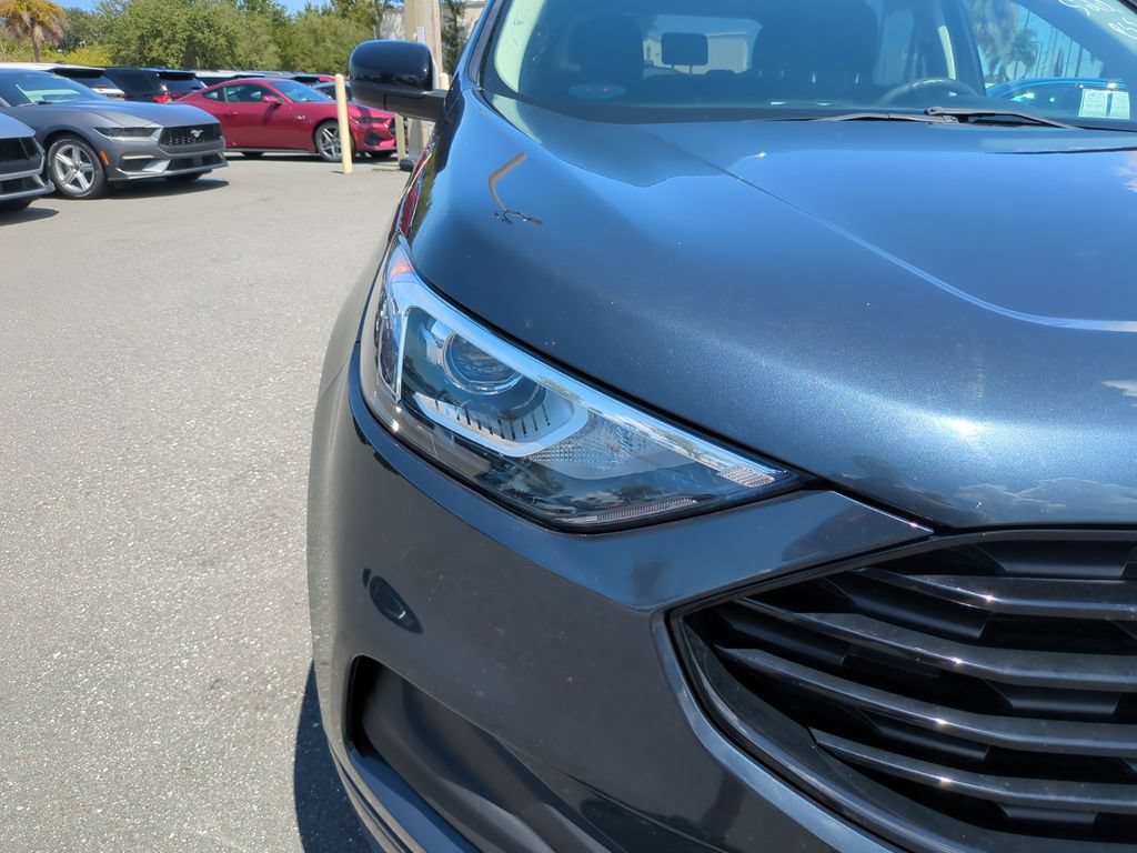 Certified 2022 Ford Edge SE w/ Black Appearance Package AWD/4WD image 11