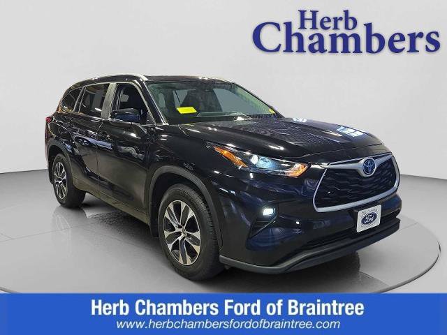 Used 2024 Toyota Highlander AWD