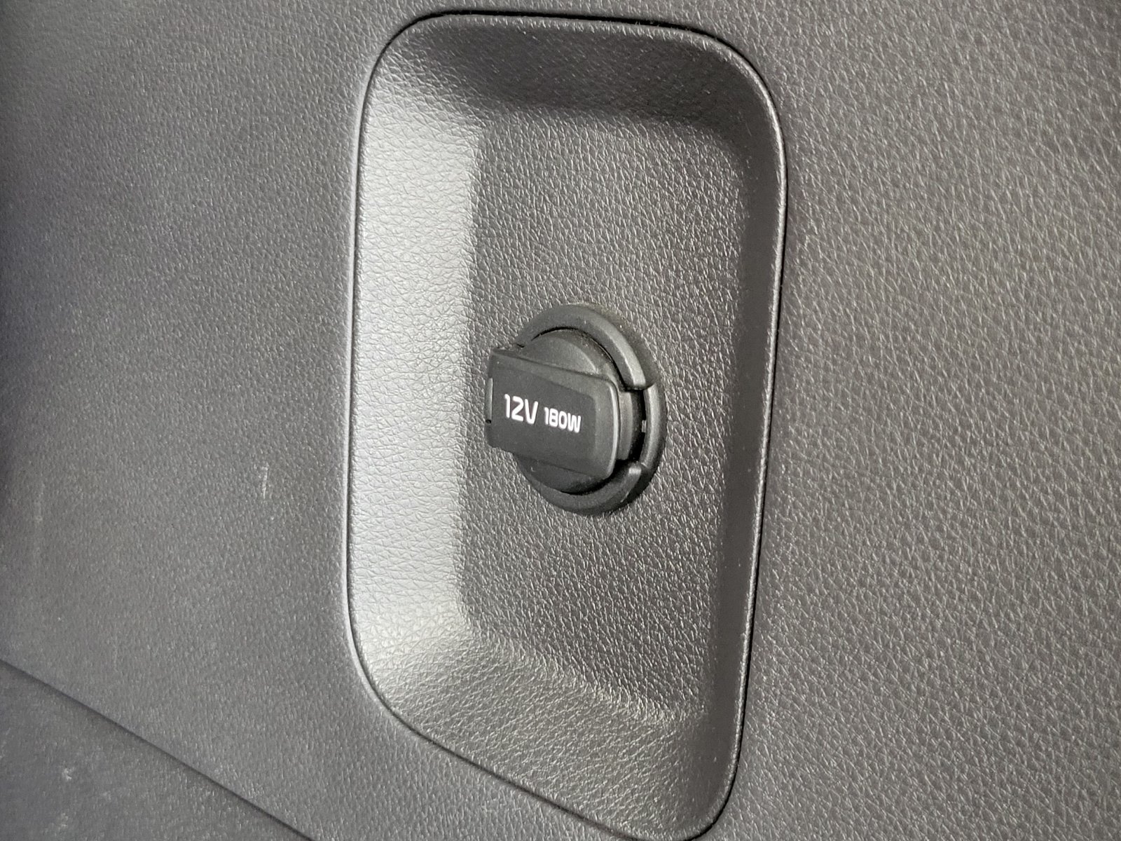 Used 2022 Kia Carnival LX w/ Paint Protection Package FWD image 31