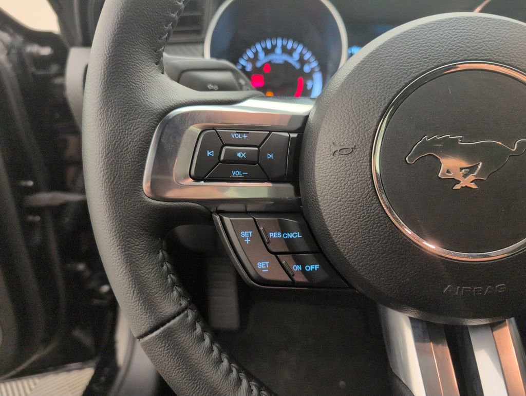 Certified 2020 Ford Mustang Coupe RWD image 34