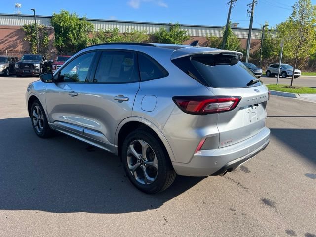 Certified 2023 Ford Escape ST-Line w/ Tech Pack #1 AWD/4WD image 7