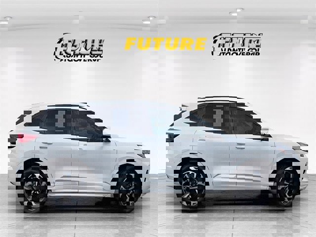 Certified 2023 Ford Escape ST-Line Elite image 3