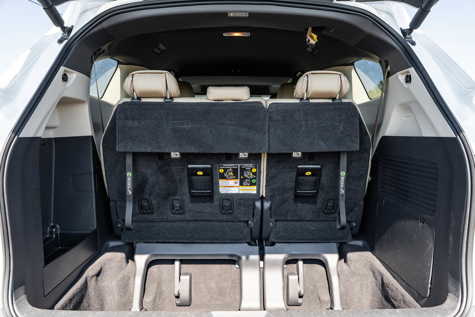 Used 2022 Toyota Sienna XLE FWD image 15