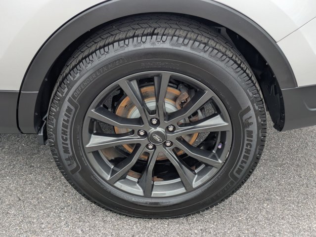 Certified 2018 Ford Explorer XLT w/ Equipment Group 202A FWD image 23
