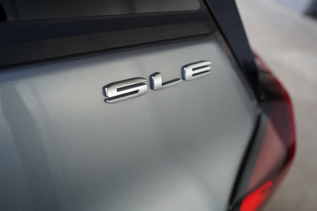 Used 2024 GMC Terrain SLE AWD/4WD image 8