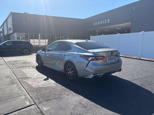 Used 2024 Toyota Camry SE FWD image 5