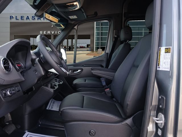 Used 2026 Mercedes-Benz Sprinter 2500 image 9