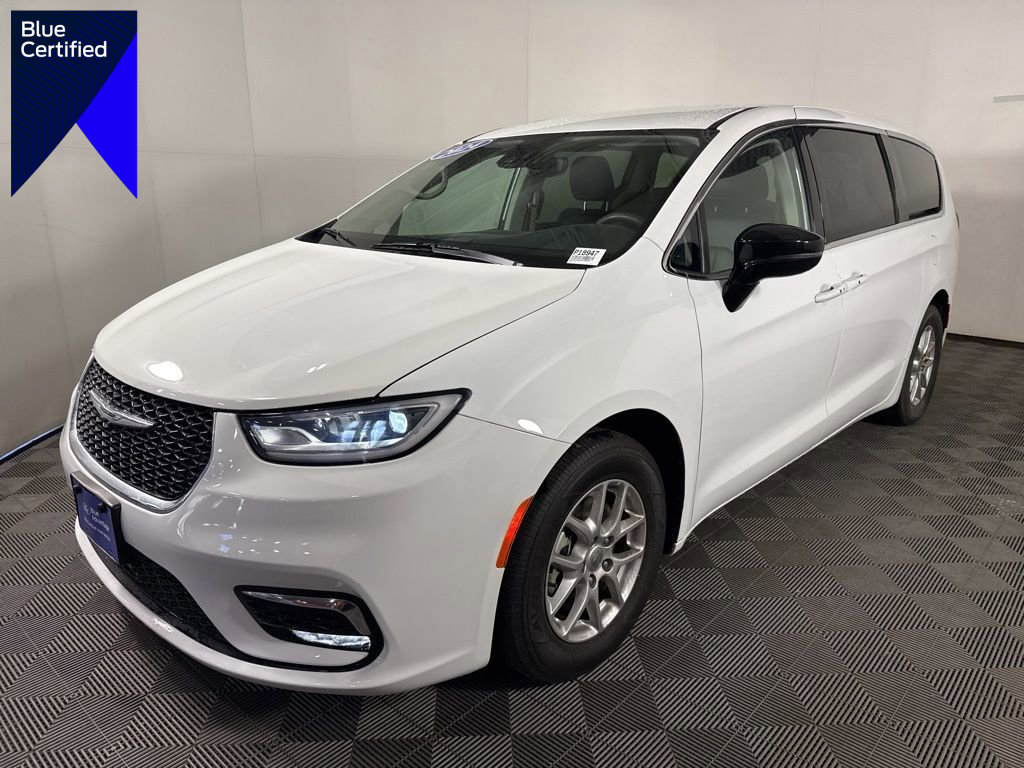 Used 2024 Chrysler Pacifica Touring-L