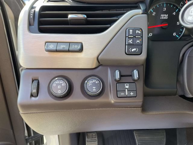 Used 2020 GMC Yukon Denali w/ Denali Premium Package AWD/4WD image 24