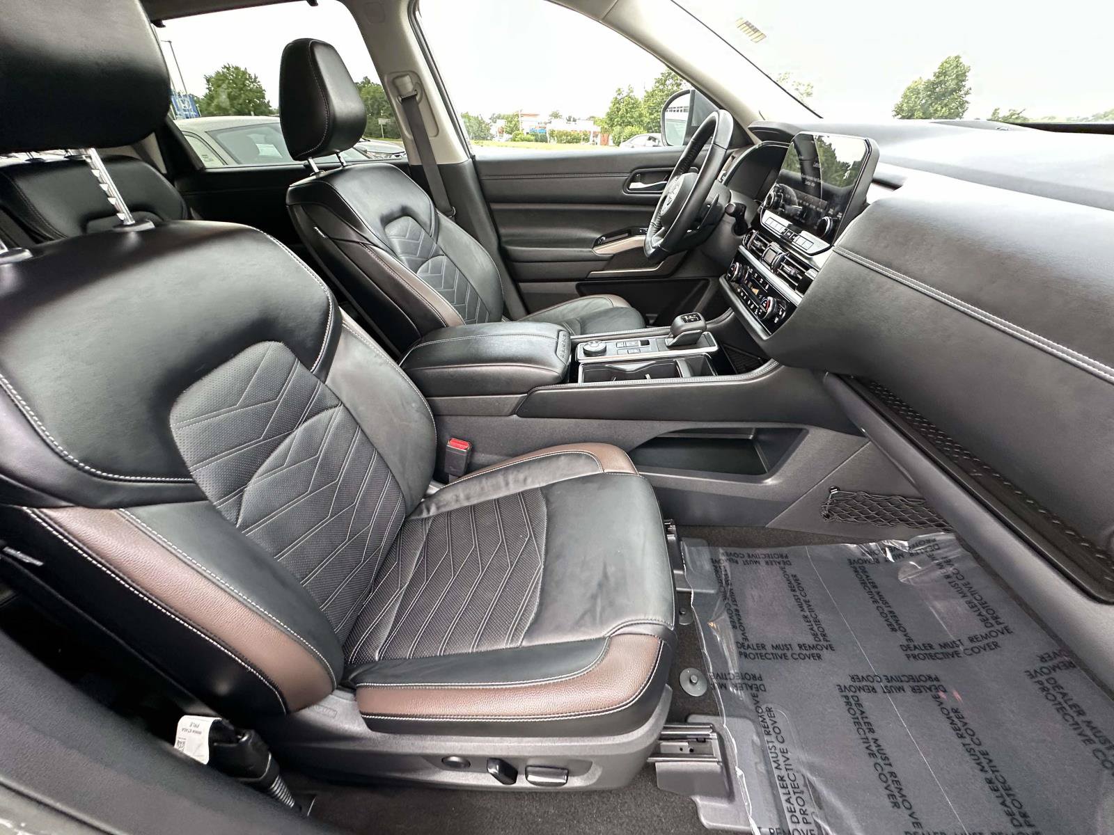 Used 2023 Nissan Pathfinder Platinum AWD/4WD image 29