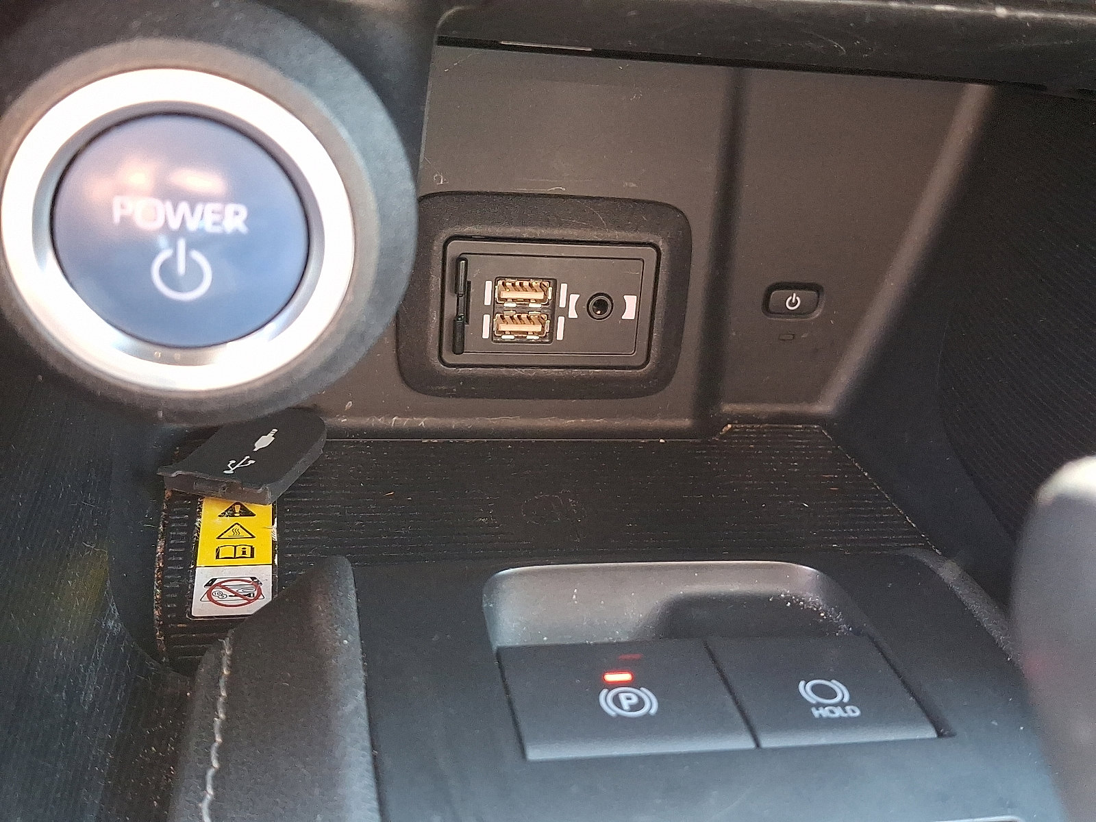 Used 2021 Toyota Venza XLE image 33