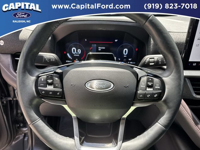 Certified 2025 Ford Explorer Platinum RWD image 25
