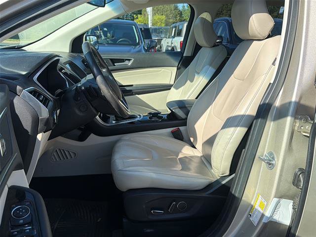 Certified 2018 Ford Edge Titanium w/ Equipment Group 302A FWD image 7