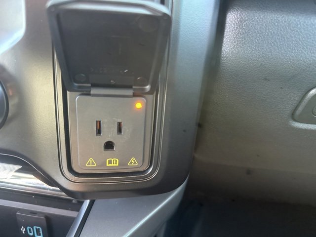 Certified 2025 Ford F250 Lariat w/ Black Appearance Package image 23