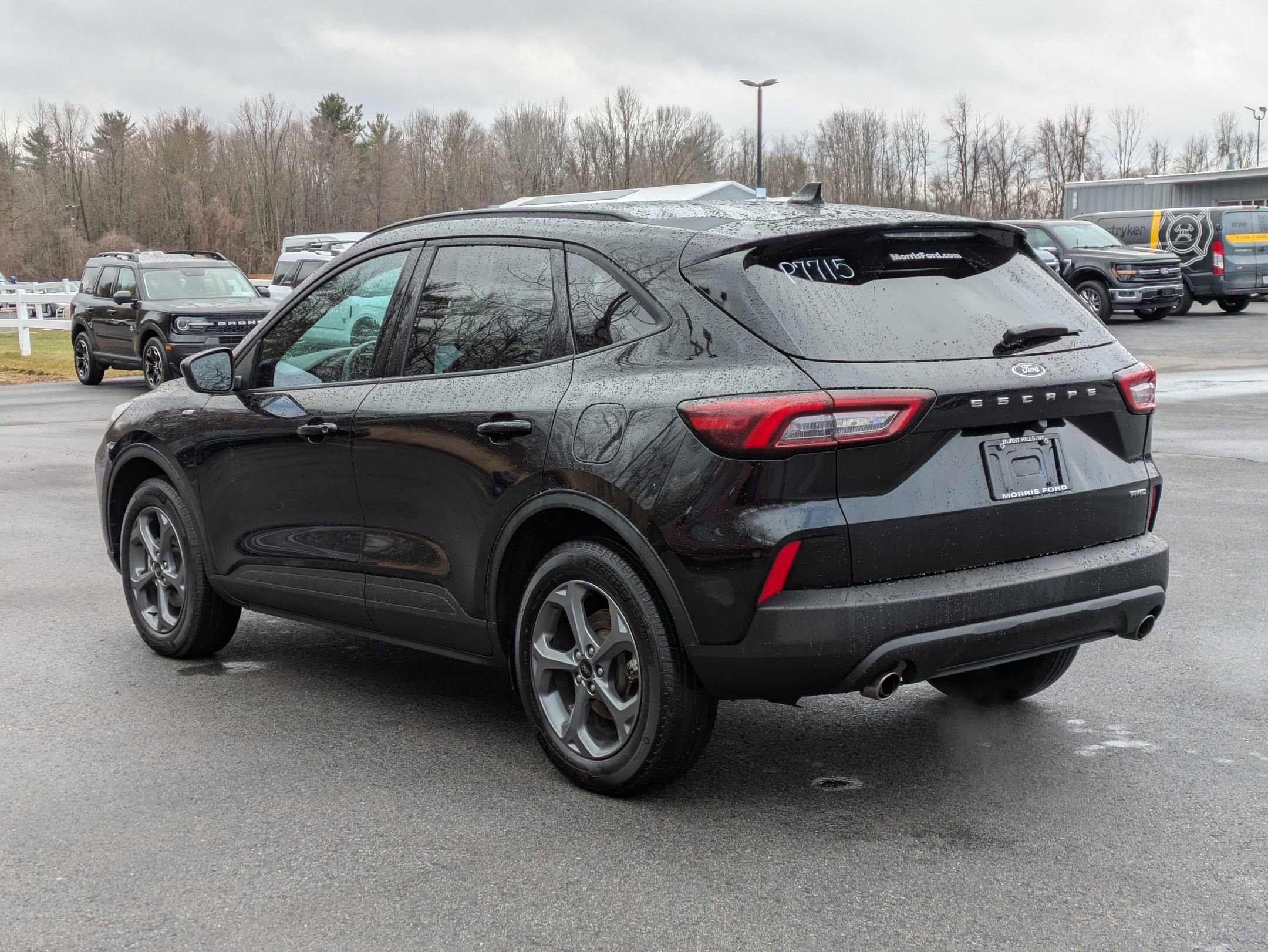 Certified 2025 Ford Escape ST-Line Select AWD/4WD image 2