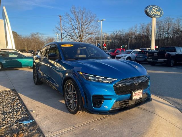 Certified 2025 Ford Mustang Mach-E GT image 7