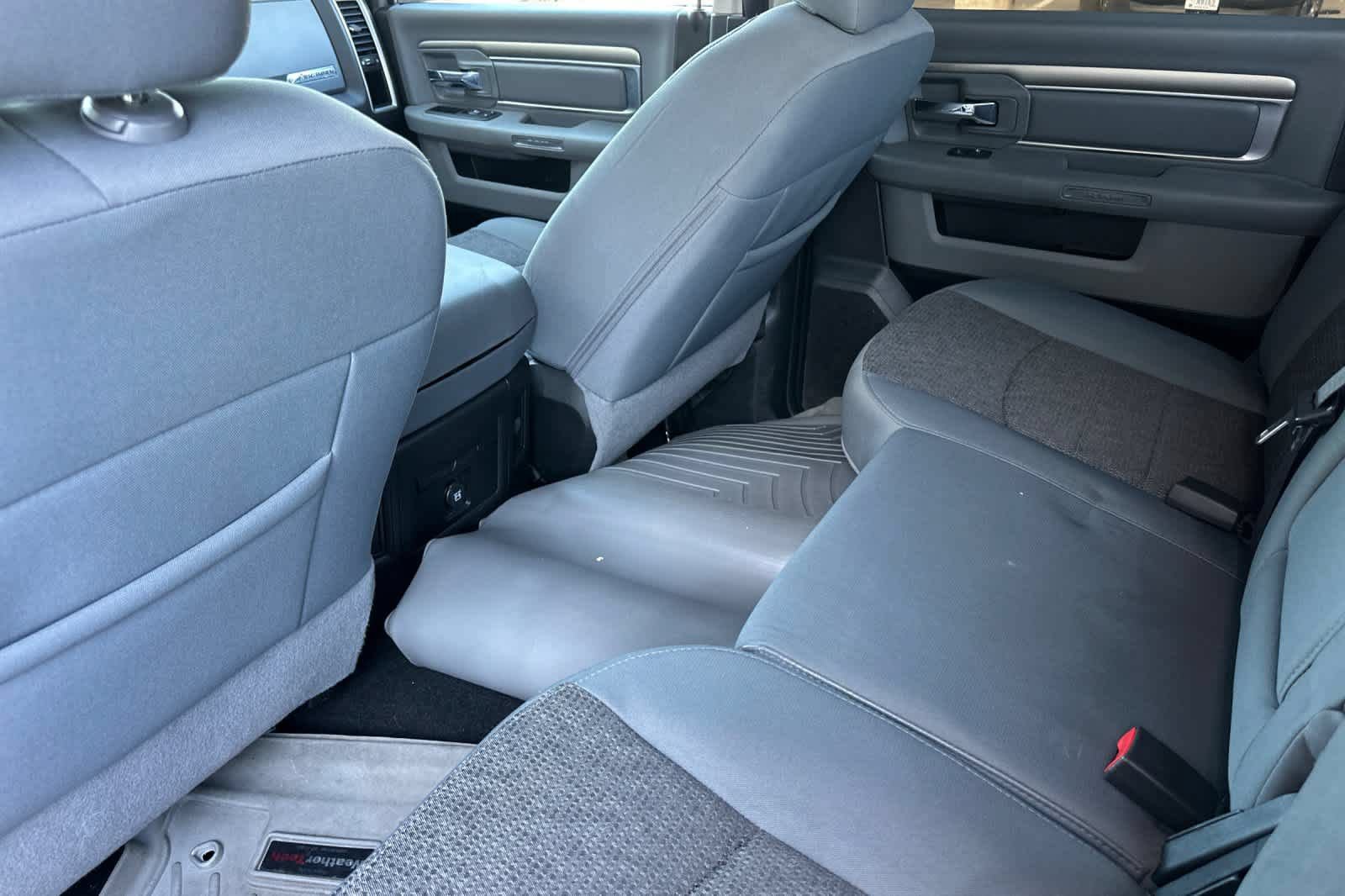 Used 2017 RAM 1500 Big Horn AWD/4WD image 4