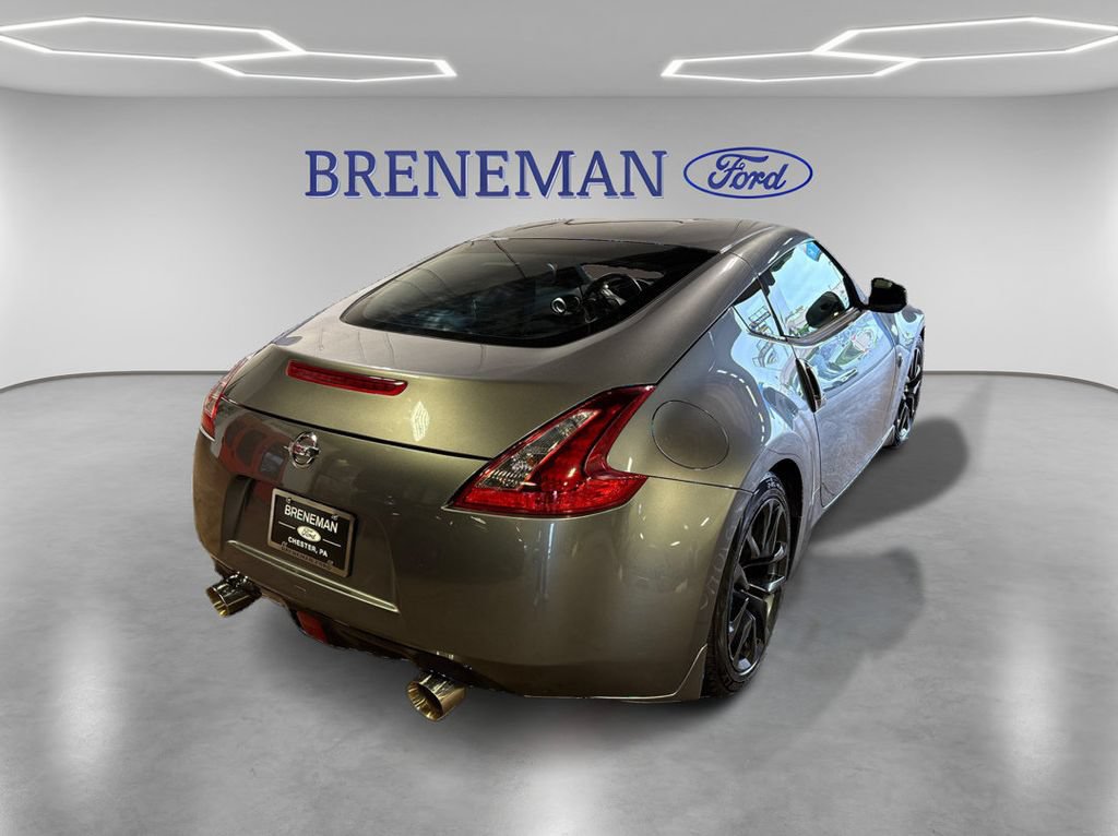 Used 2020 Nissan 370Z Coupe RWD image 6