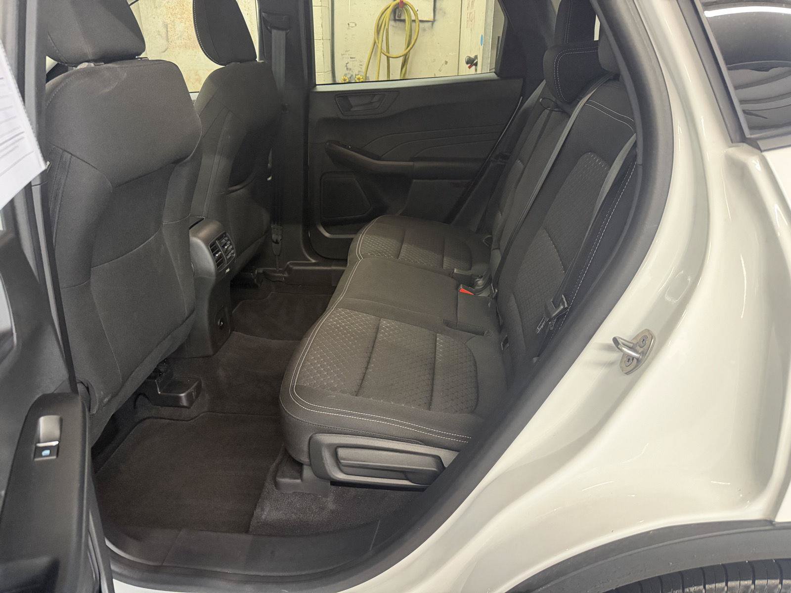 Certified 2023 Ford Escape Active AWD/4WD image 25
