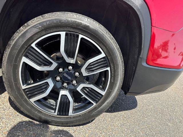 Used 2021 GMC Acadia SLE w/ Driver Convenience Package FWD image 10