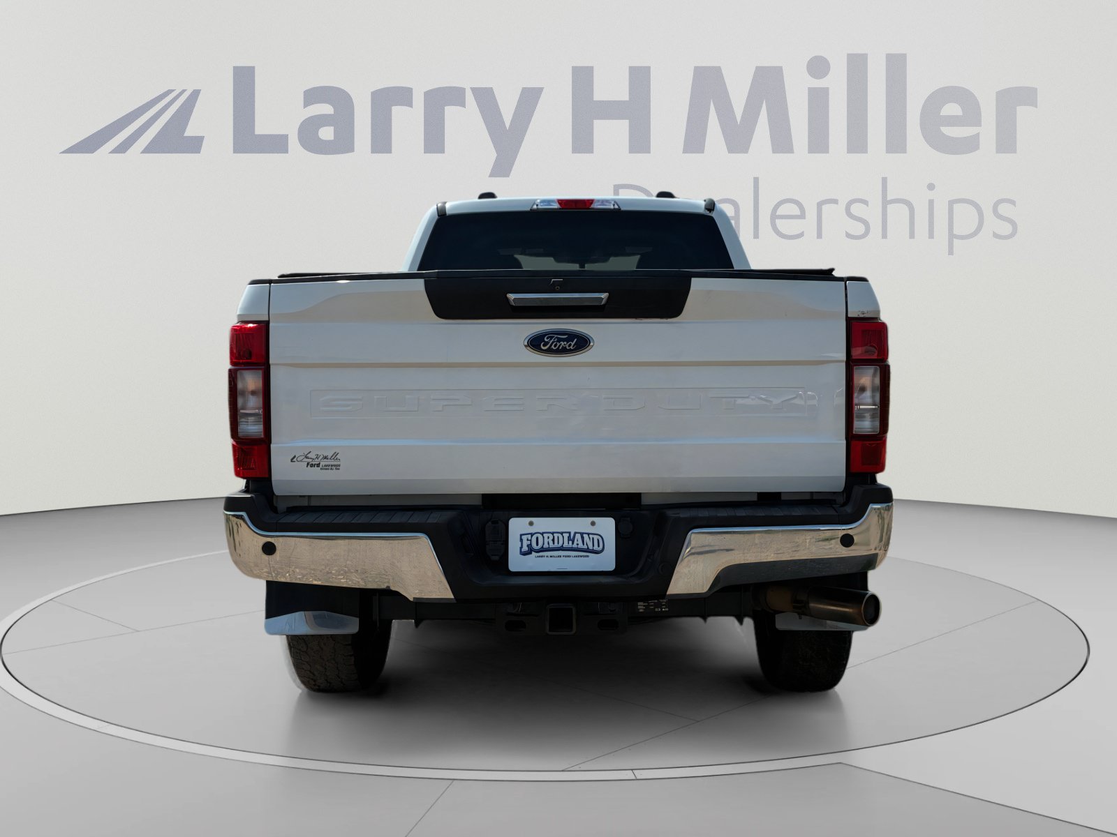 Certified 2020 Ford F250 XLT w/ XLT Premium Package AWD/4WD image 4