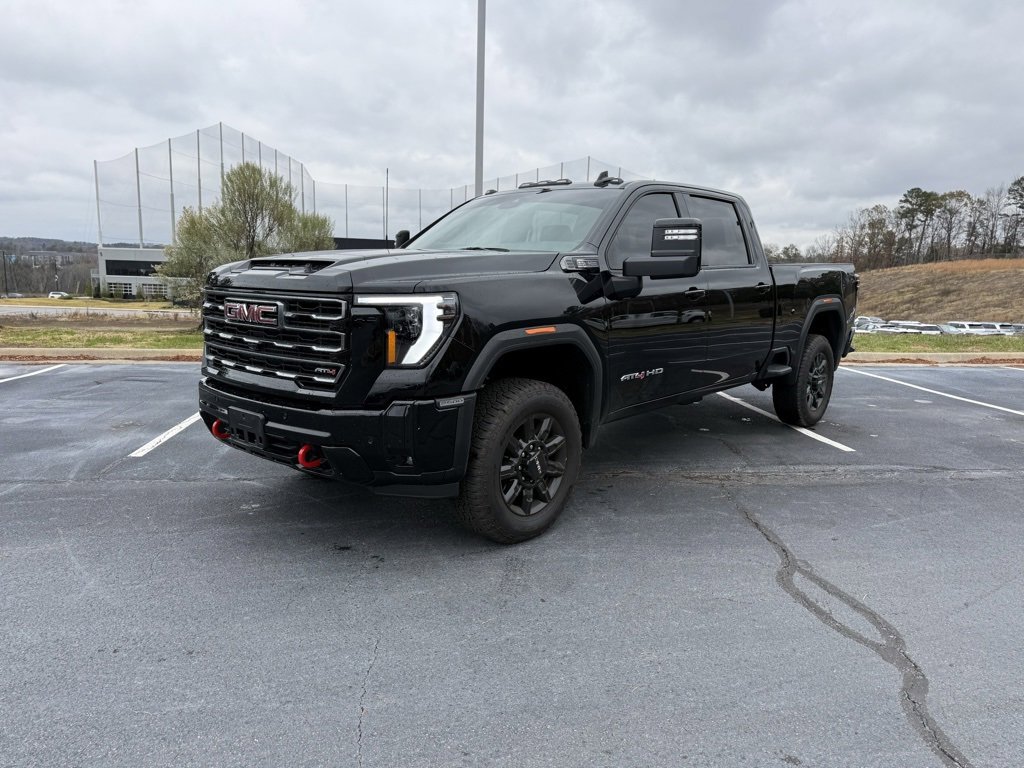 Used 2025 GMC Sierra 2500 AT4 w/ AT4 Preferred Package image 3