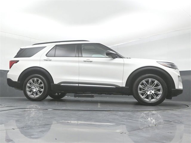 Certified 2025 Ford Explorer Active w/ Active Comfort Package image 17