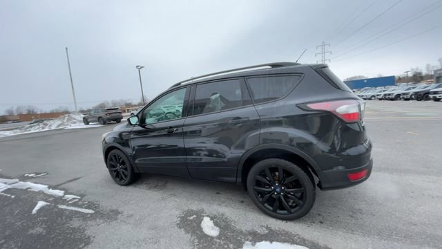 Certified 2017 Ford Escape SE w/ Equipment Group 201A image 6