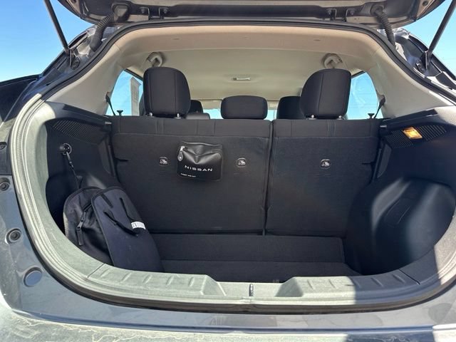 Used 2025 Nissan Leaf S FWD image 8