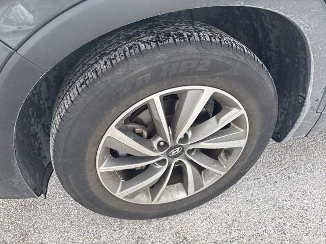 Used 2020 Hyundai Santa Fe SEL w/ Convenience + Premium Package image 11