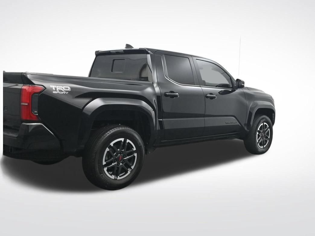 Used 2024 Toyota Tacoma TRD Sport w/ TRD Sport Upgrade Package AWD/4WD image 6