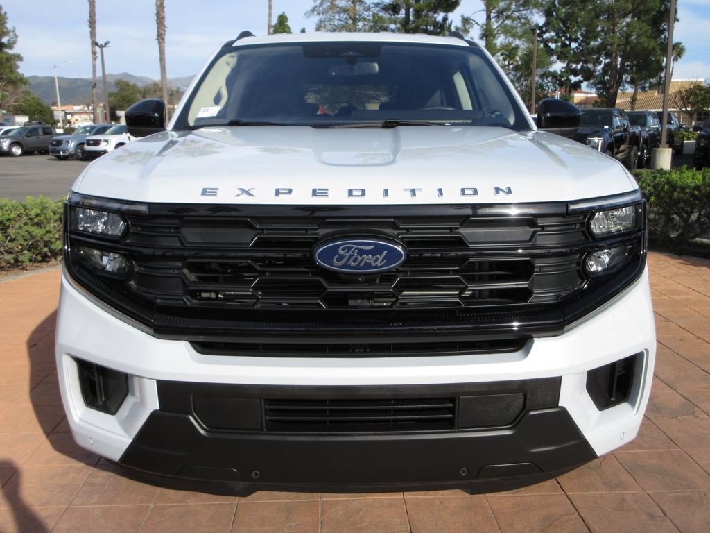 Certified 2025 Ford Expedition Active RWD image 7