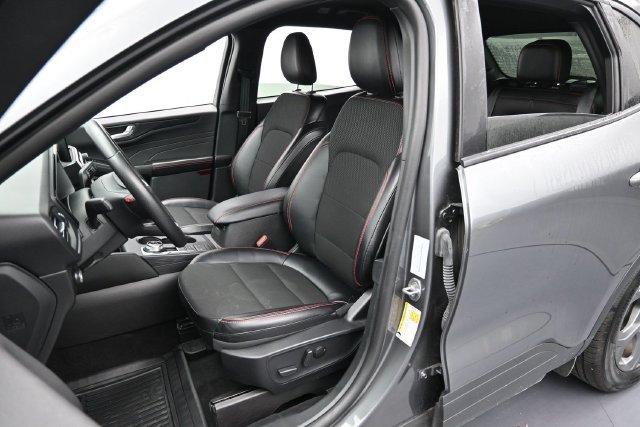 Certified 2025 Ford Escape ST-Line FWD image 11